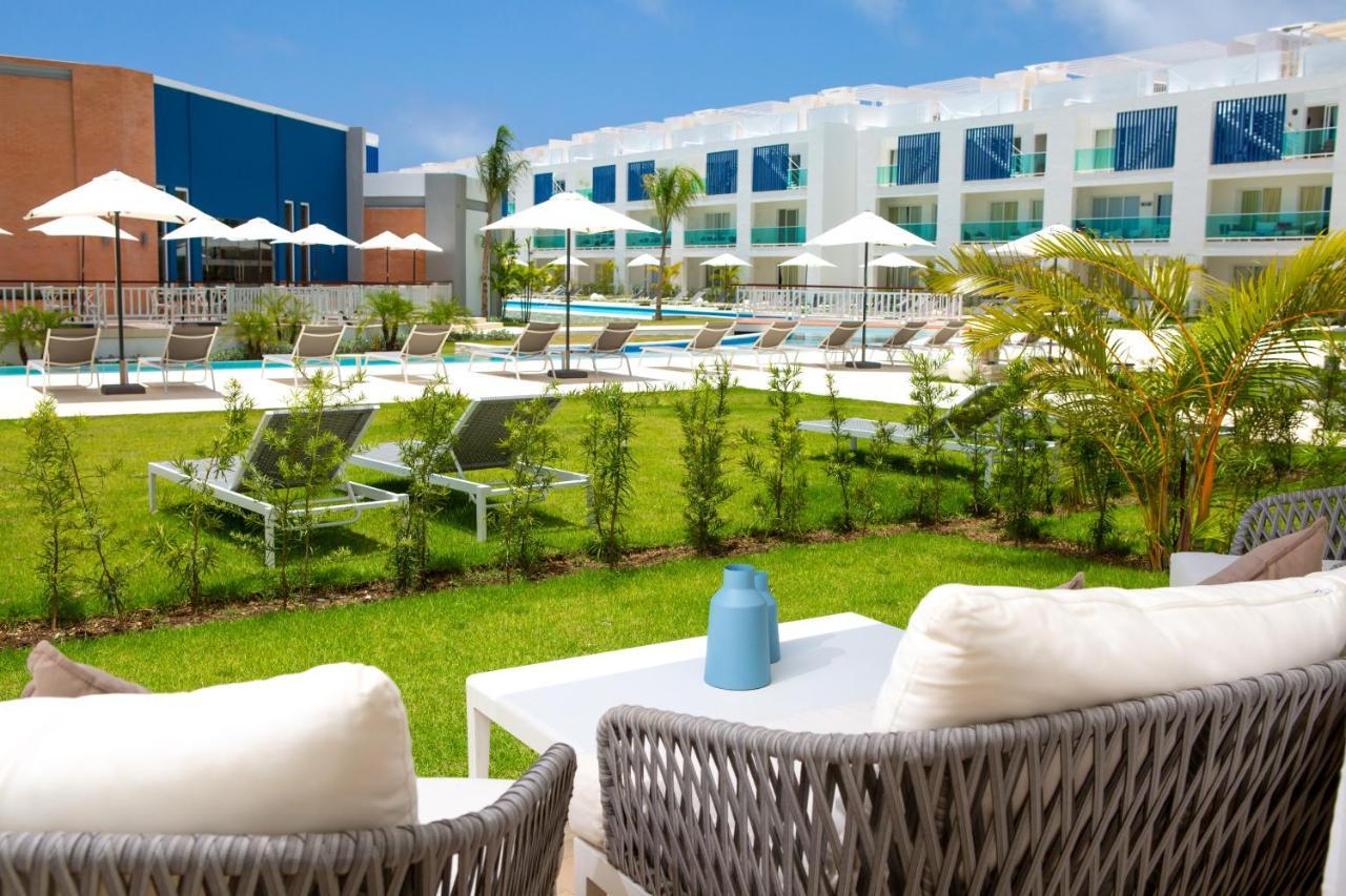 Cana Rock Condos Infinity Pool & Beach Suites Punta Cana Exterior foto